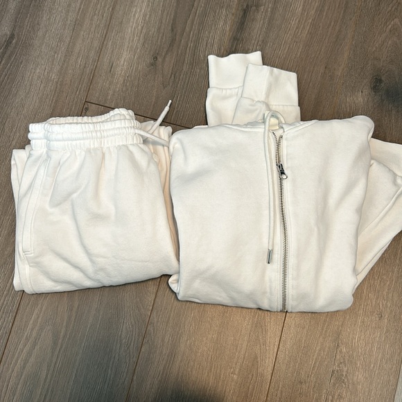 H&M white zip up and jogger set - Picture 3 of 5